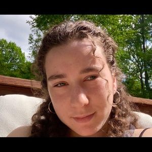 Meet your Posher, Lucy